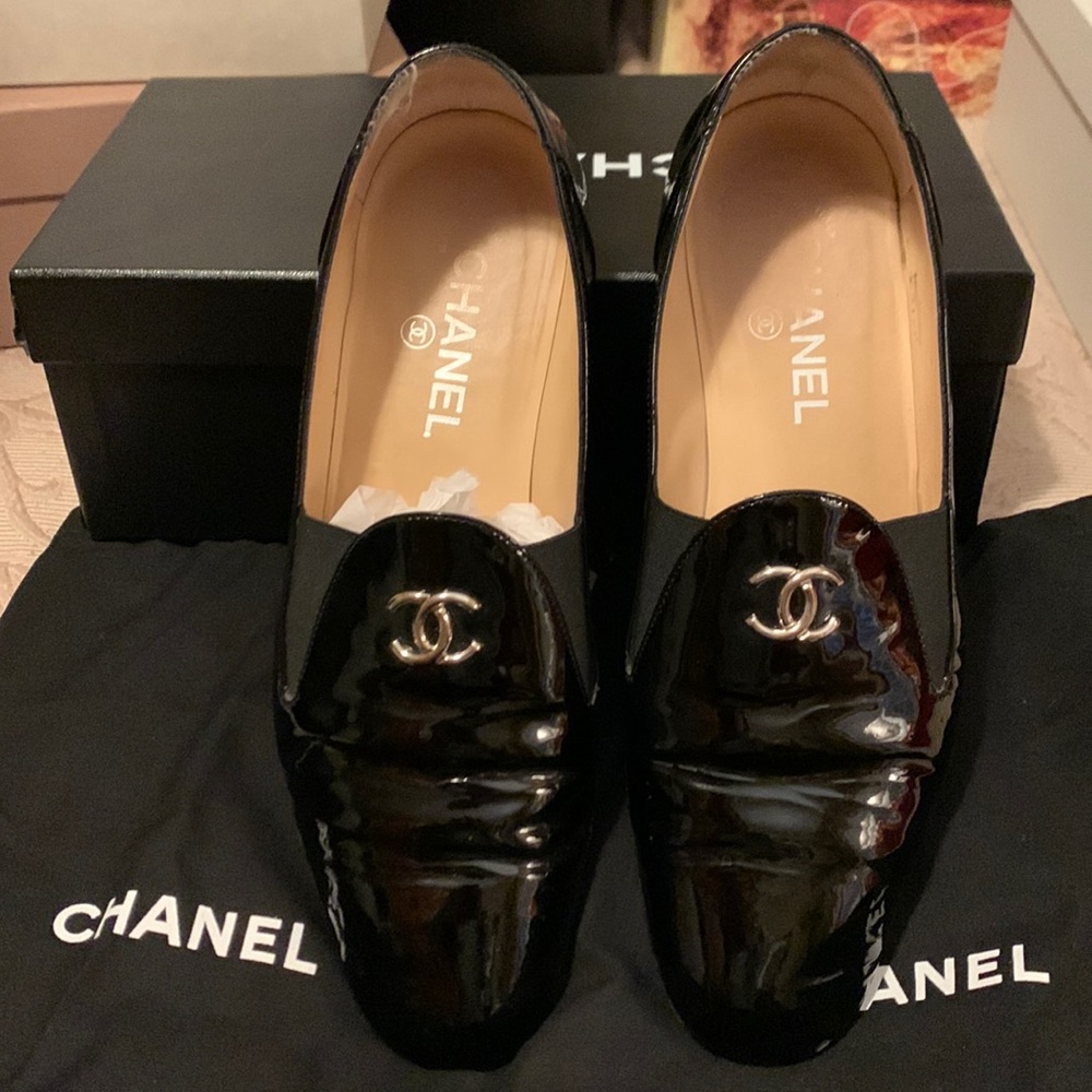 Chanel Black Patent Loafers Sz 40 $895